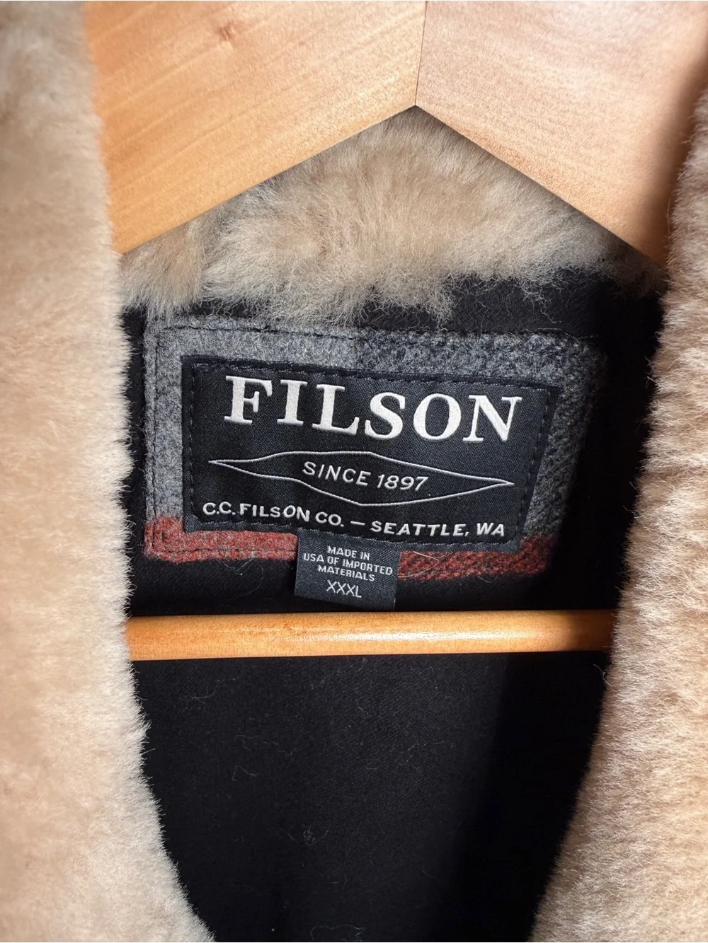 FILSON - Lined Mackinaw Wool Packer Coat in Black / Charcoal / Rust, Men’s 3XL